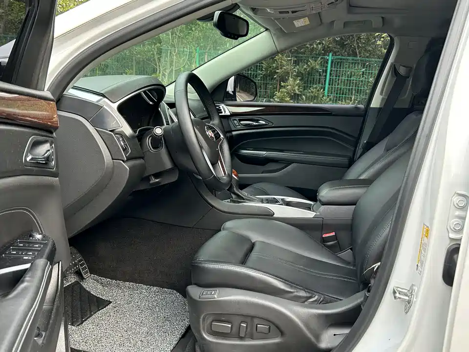 Cadillac SRX
