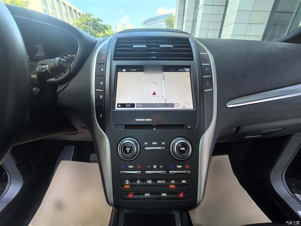 Lincoln MKC, 2017 15
