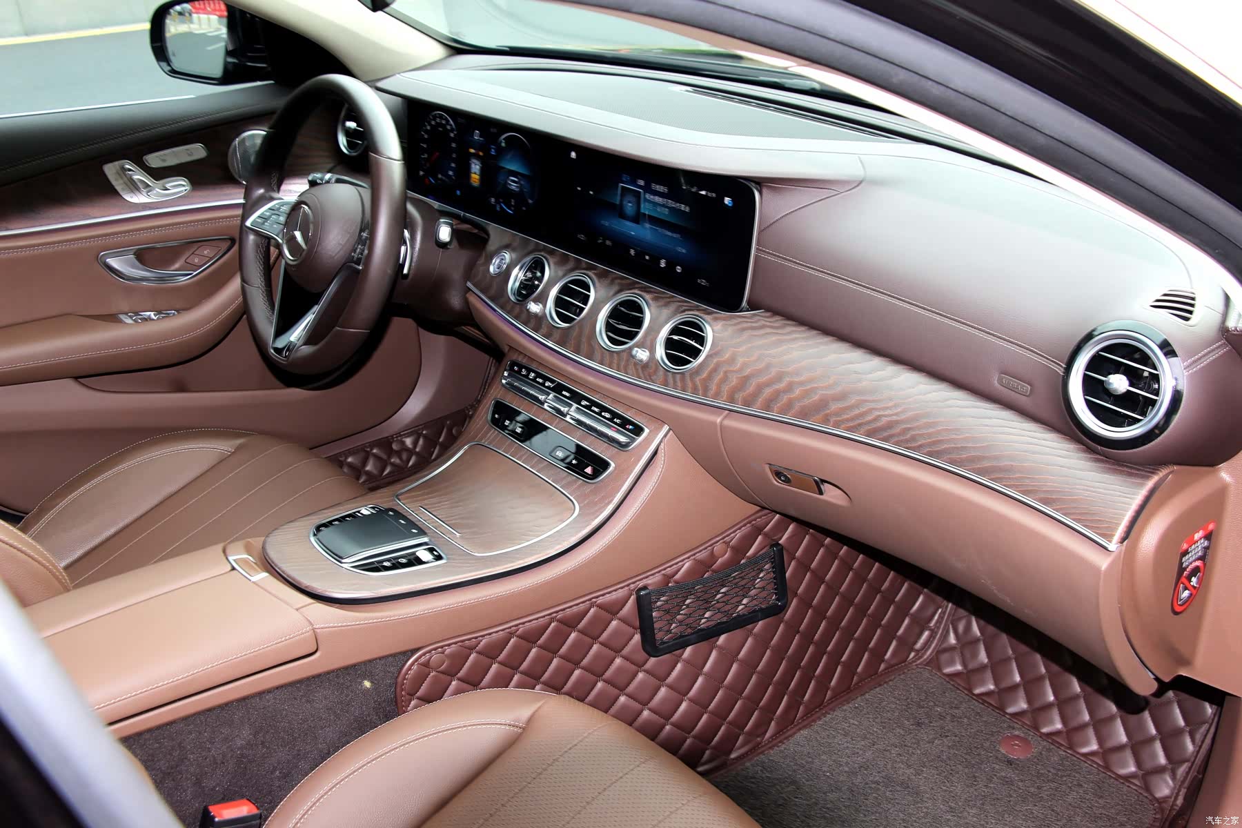 Mercedes-Benz E-Class, 2021 11