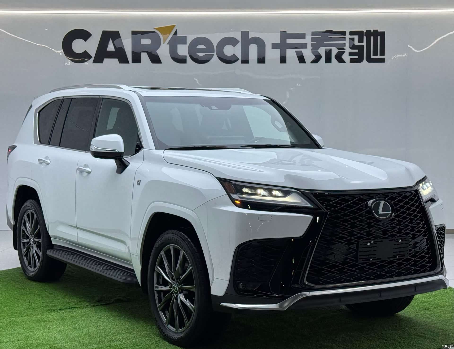 Lexus LX, 2025 8