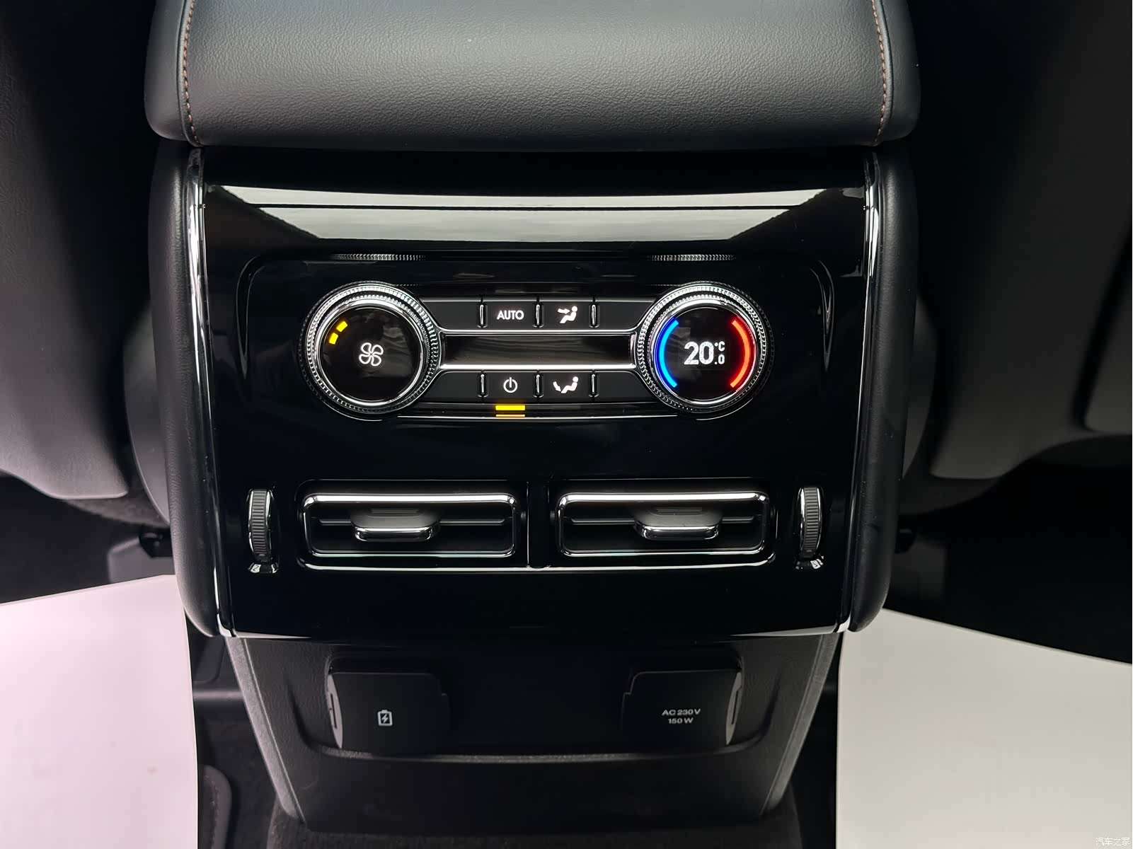Lincoln Aviator, 2020 12