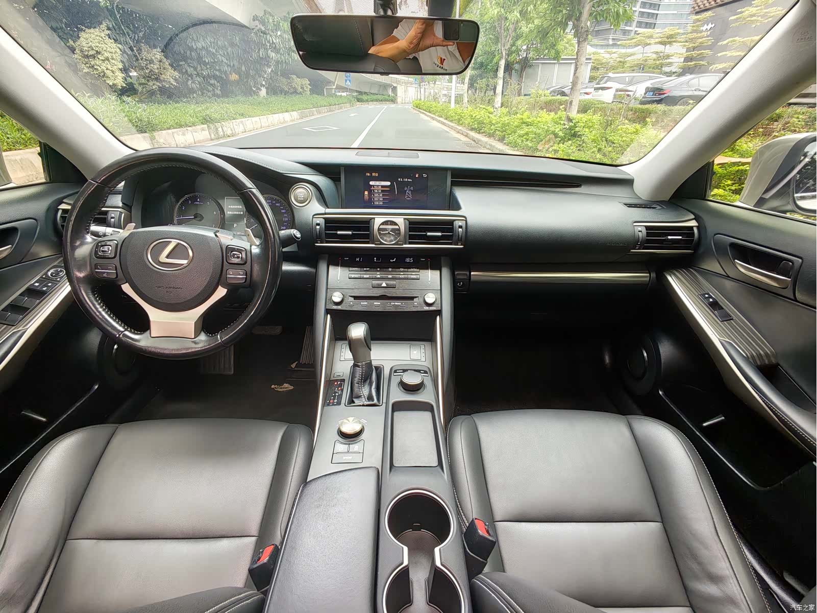 Lexus IS, 2018 9