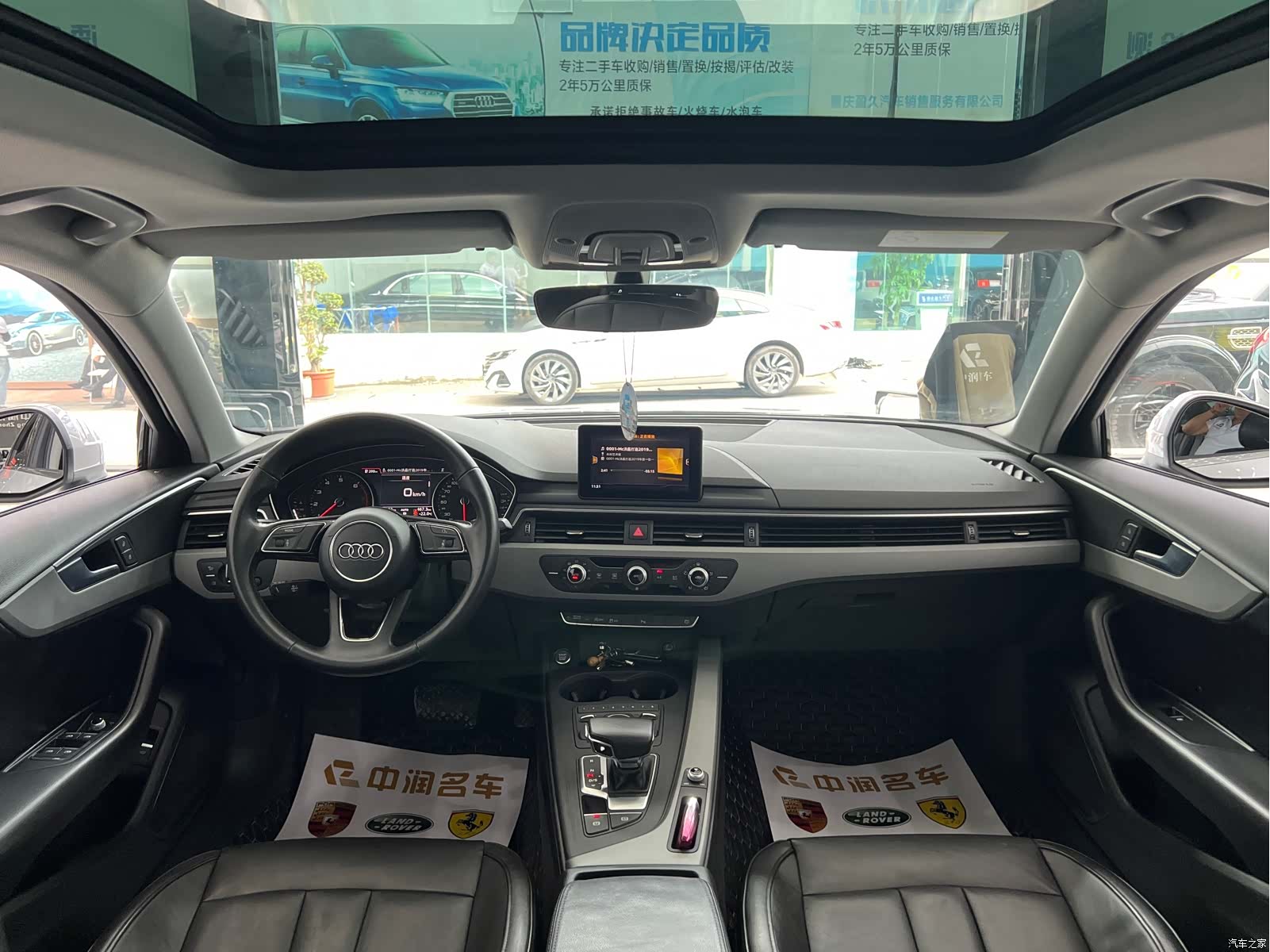 Audi A4L, 2019 все фото