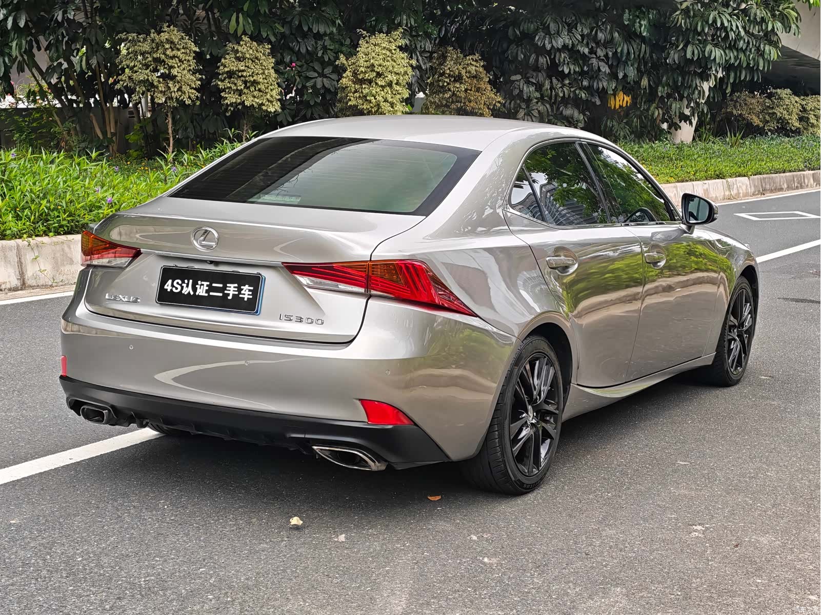 Lexus IS, 2018 4