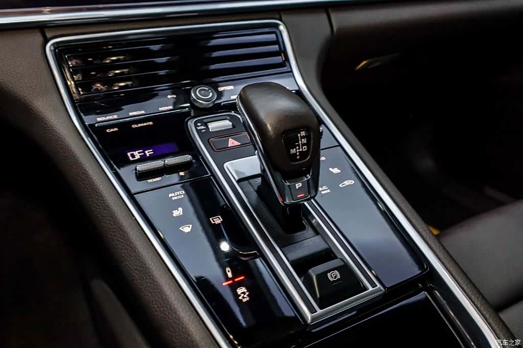 Porsche Panamera, 2022 28