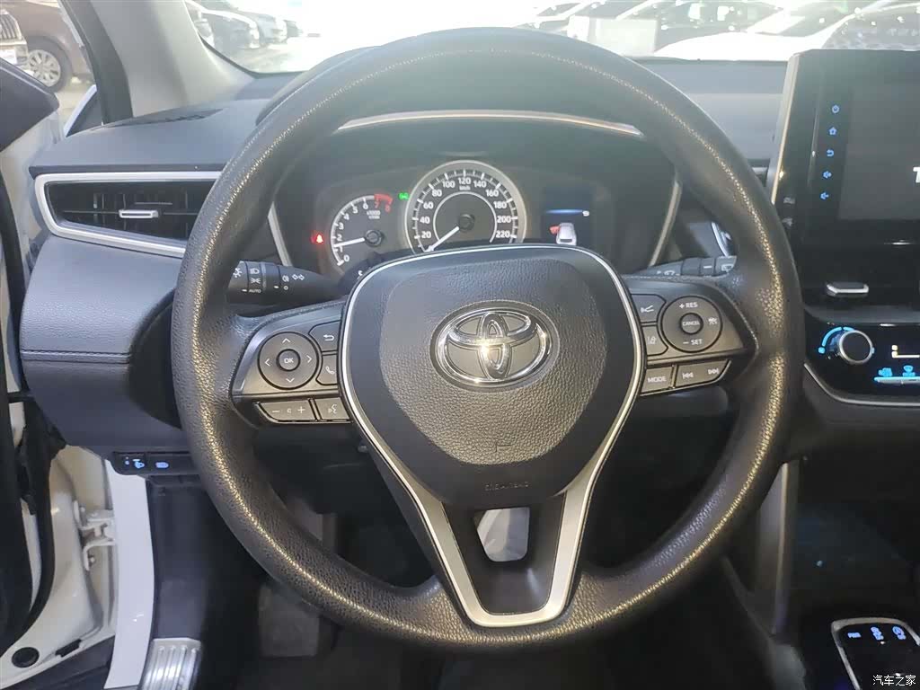 Toyota Frontlander, 2022 11