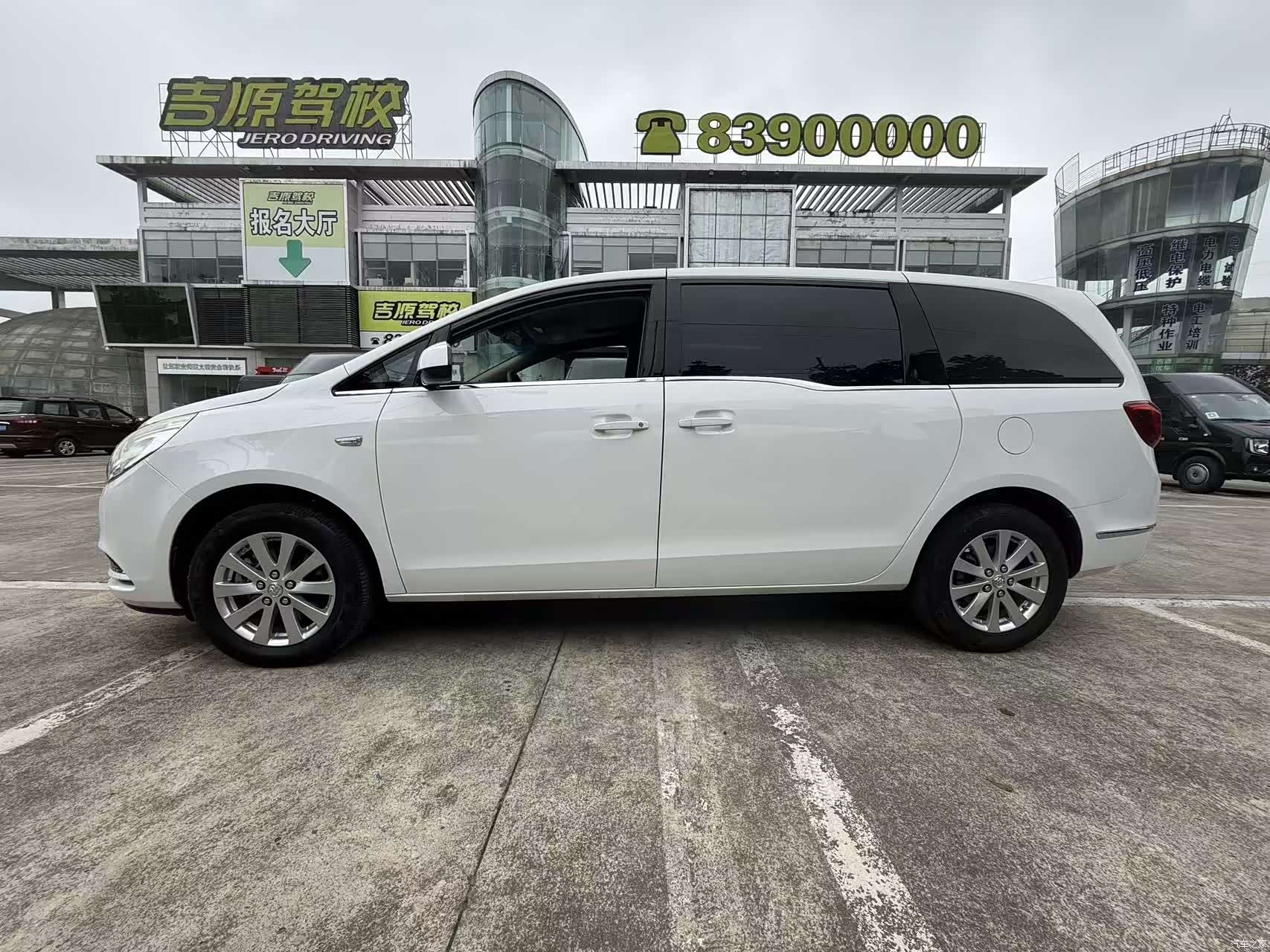 Buick GL8, 2019 все фото