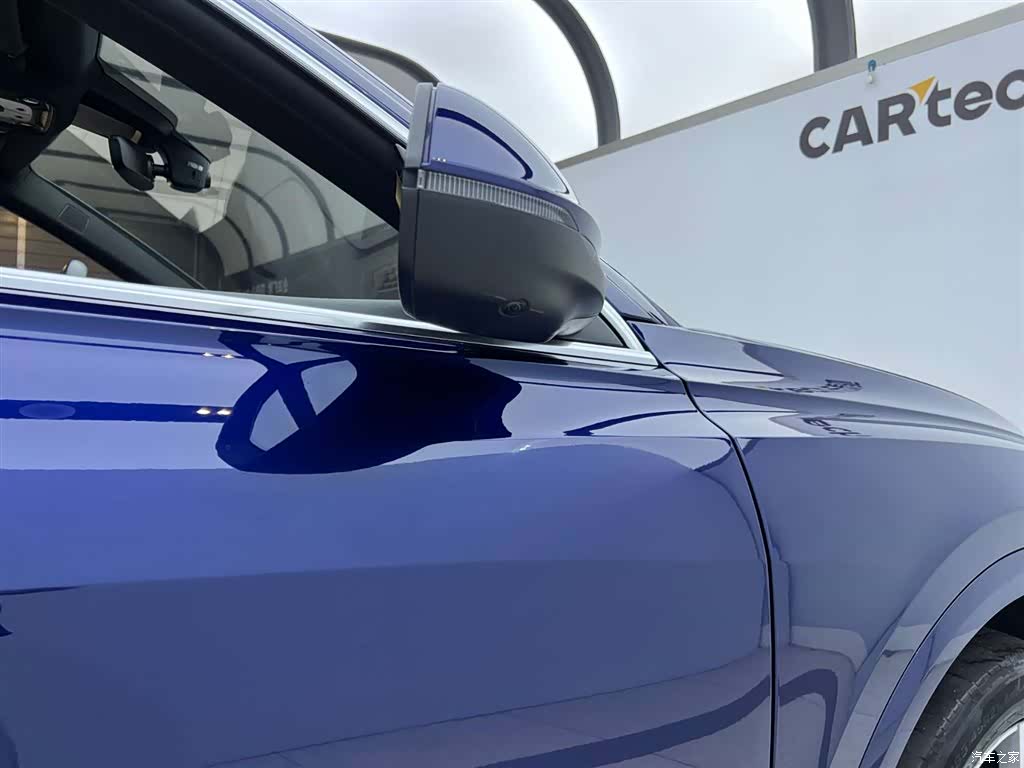 Audi Q8, 2020 3