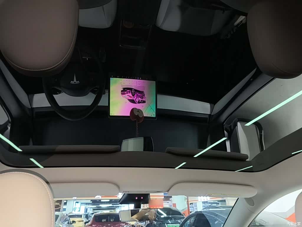 Tesla Model Y, 2023 18
