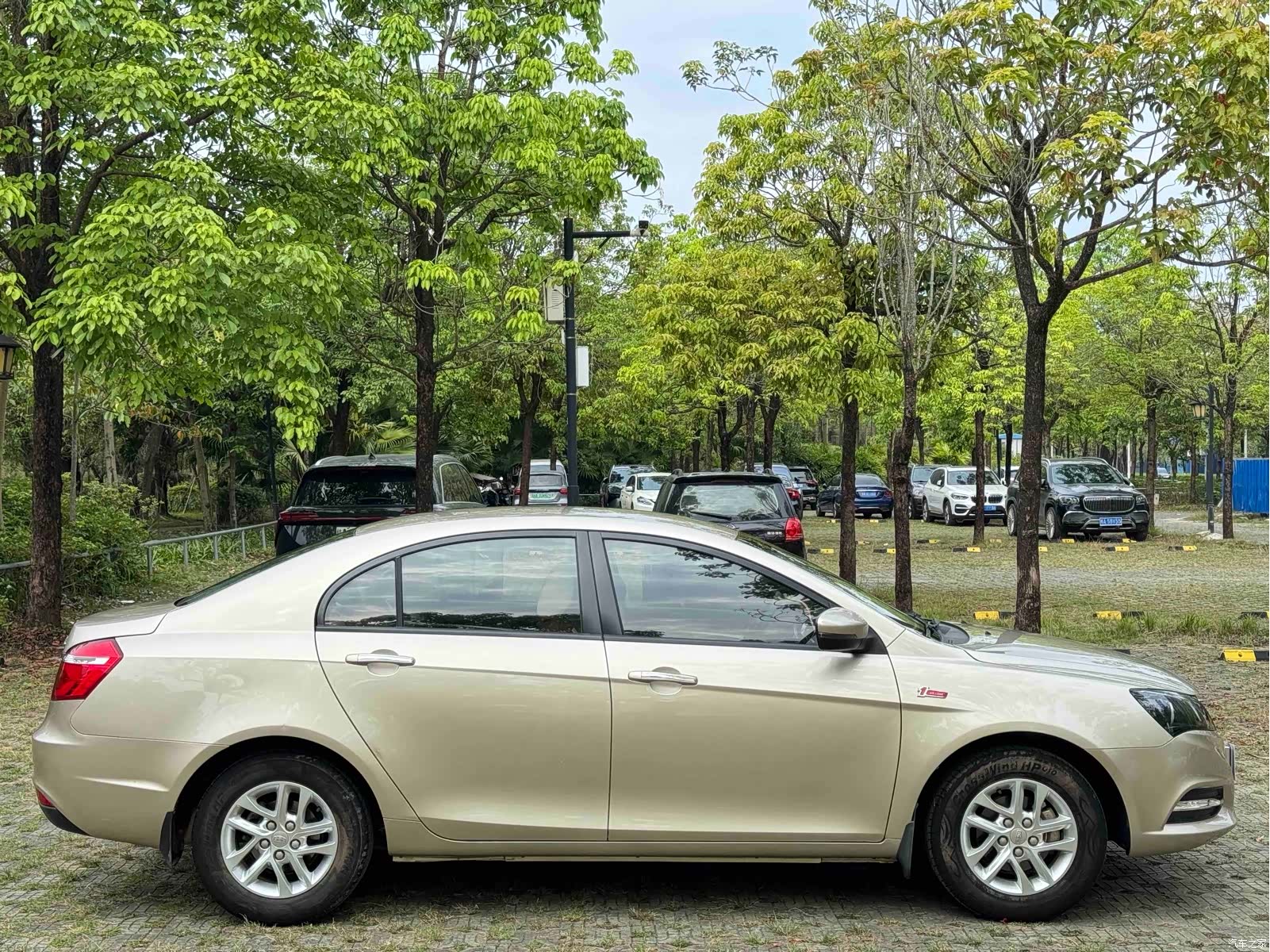 Geely Emgrand, 2017 7