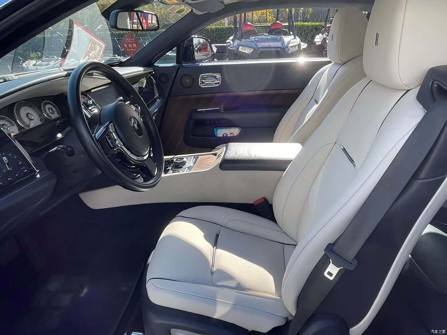 Rolls-Royce Wraith, 2015 все фото