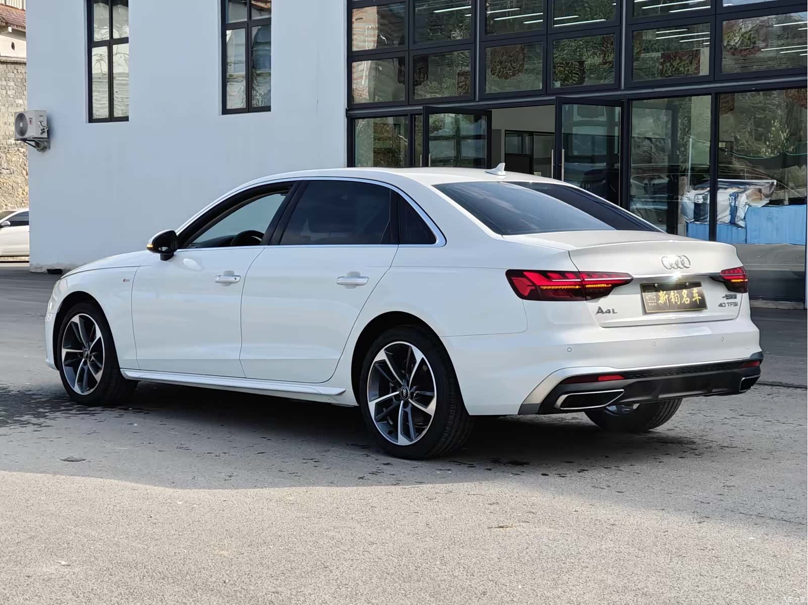 Audi A4L, 2023 14