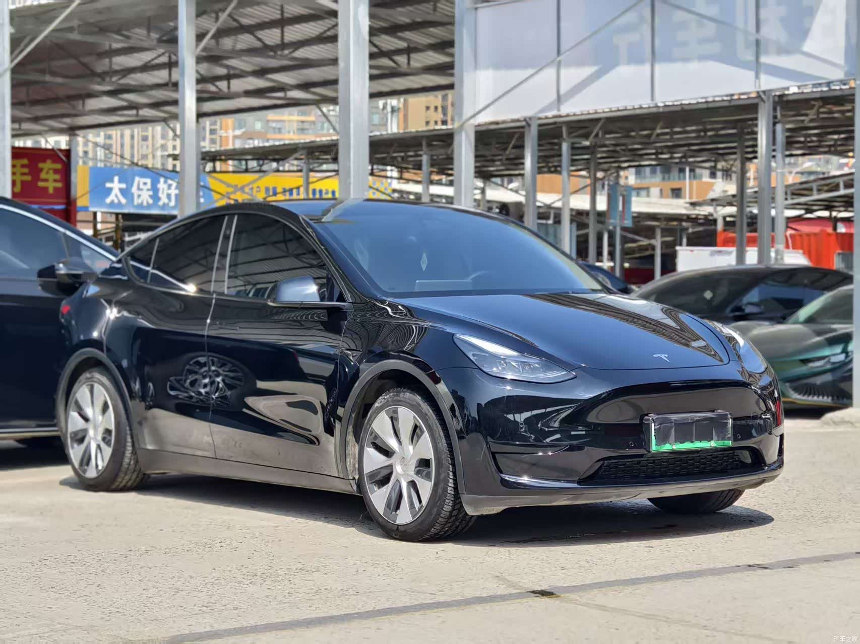 Tesla Model Y, 2022 3