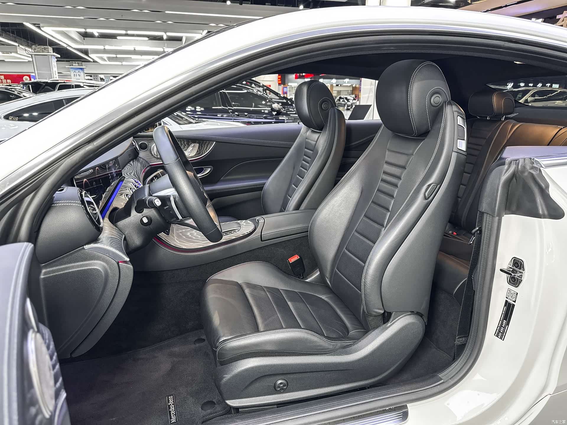 Mercedes-Benz E-Class, 2022 12