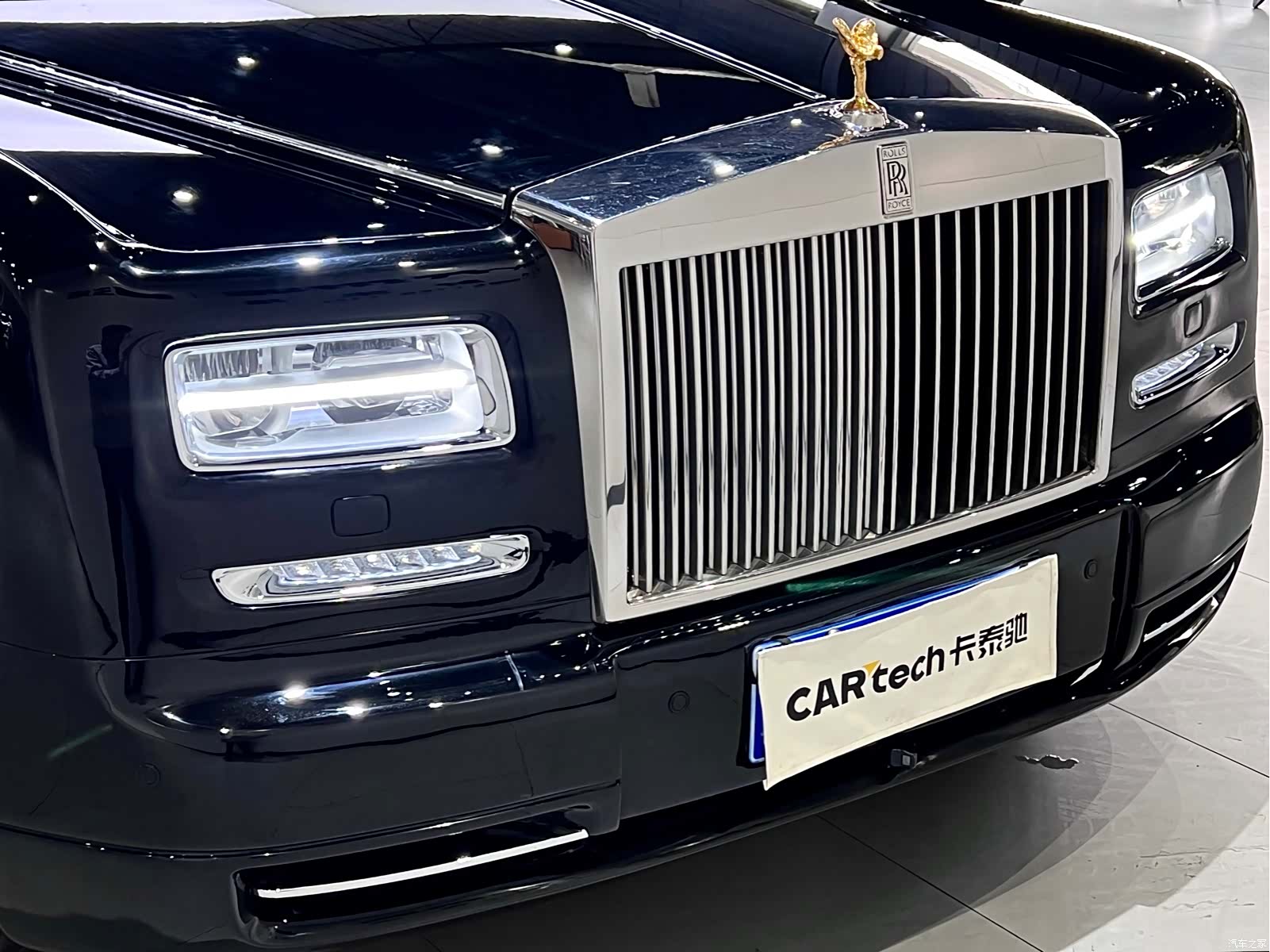 Rolls-Royce Phantom, 2011 9