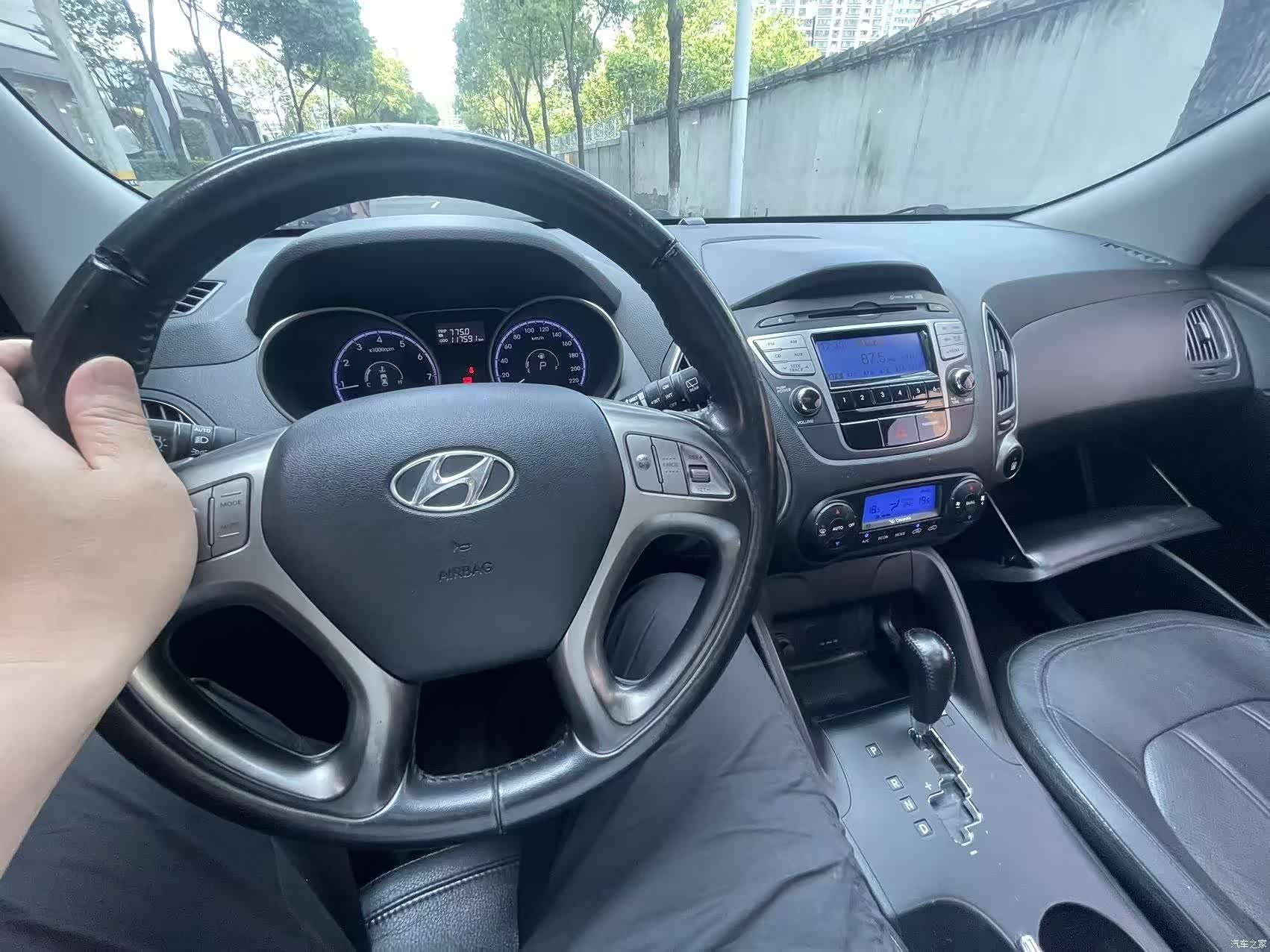 Hyundai ix35, 2012 10