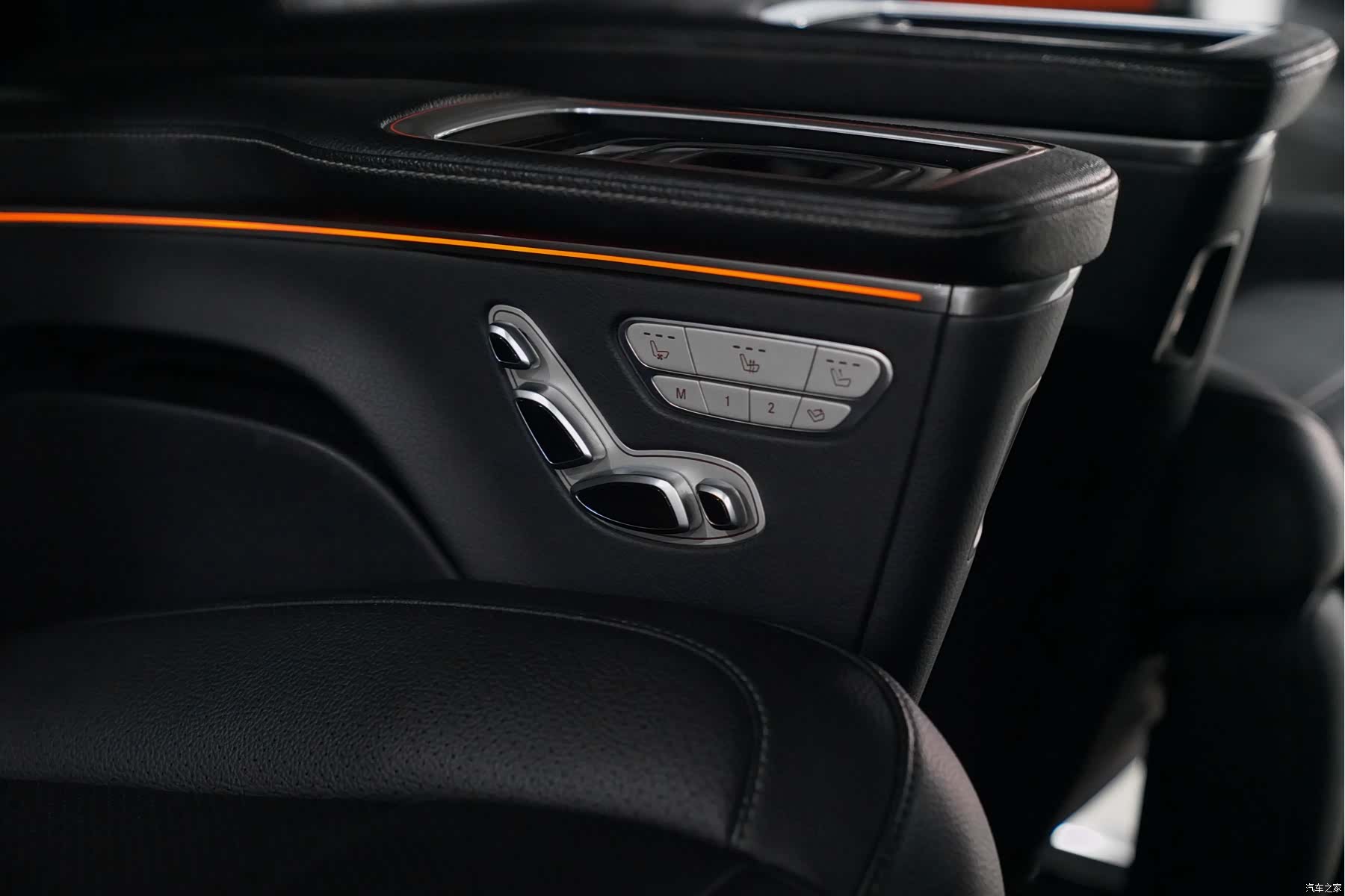 Mercedes-Benz V-Class, 2021 16