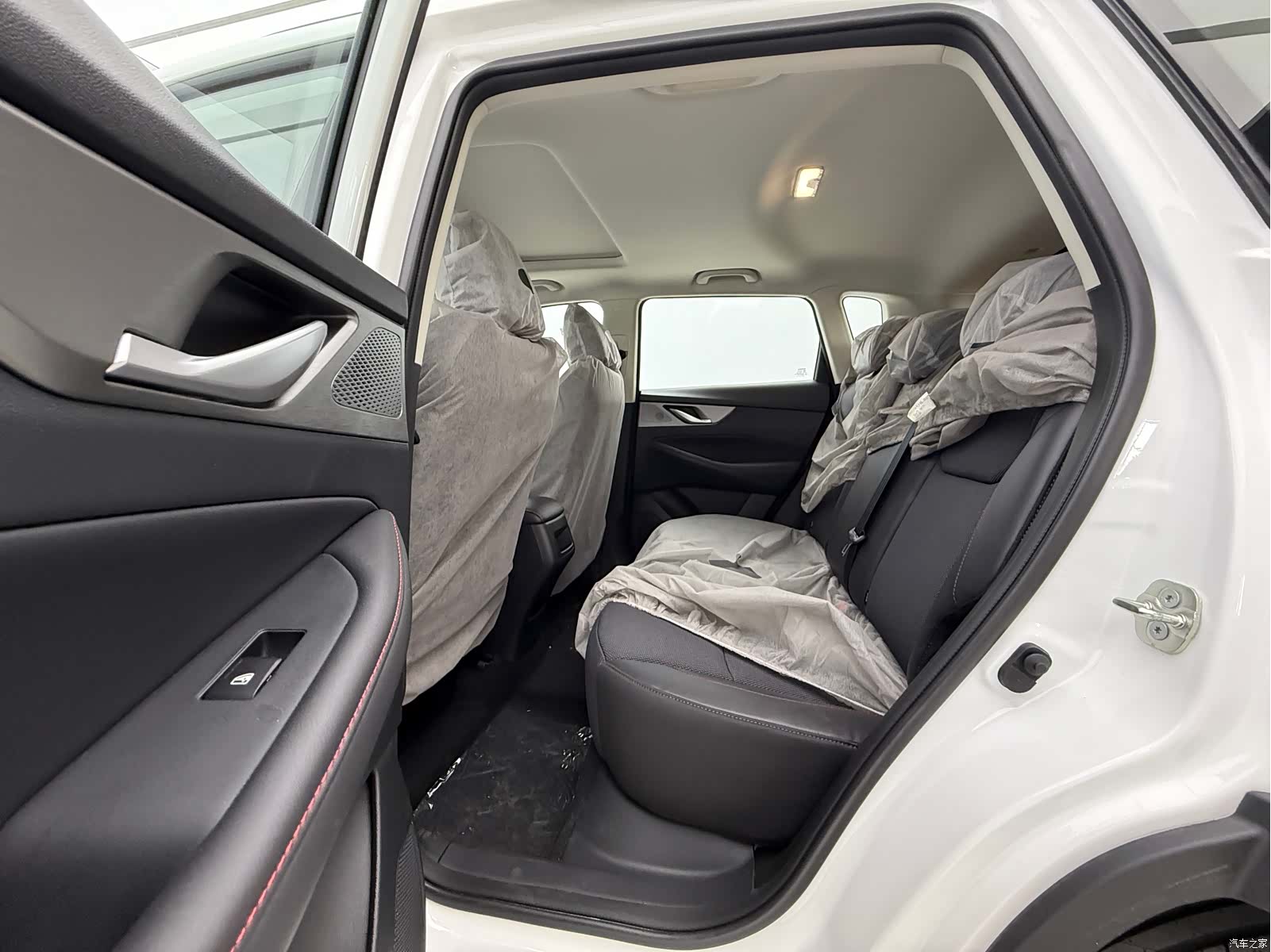 Changan CS35, 2024 13