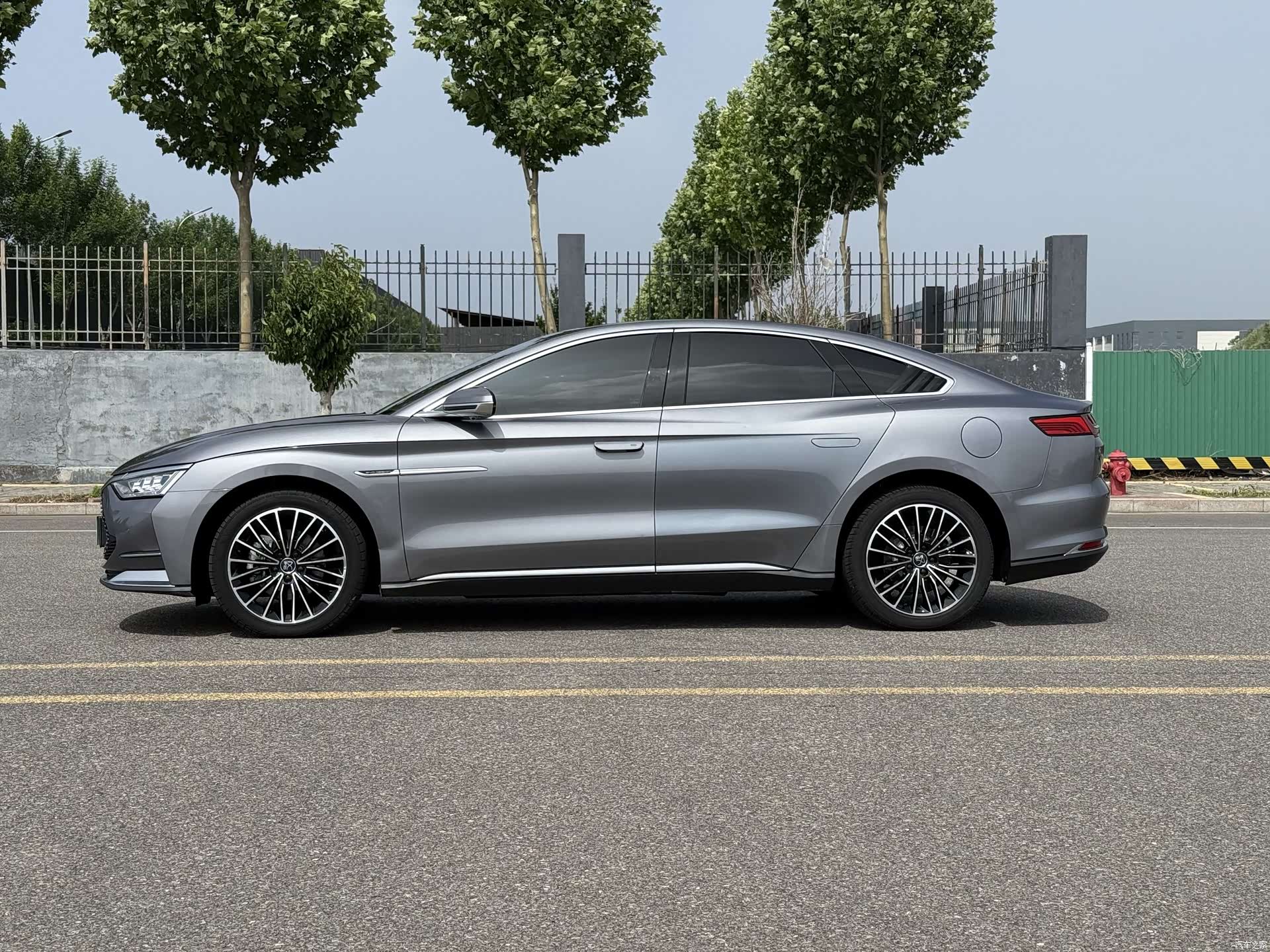 BYD Han, 2022 все фото