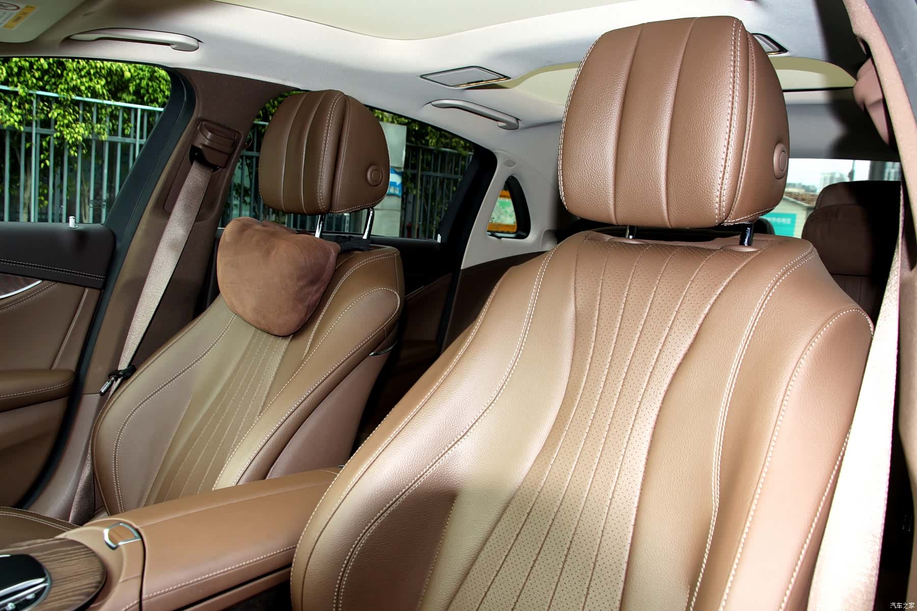 Mercedes-Benz E-Class, 2021 13