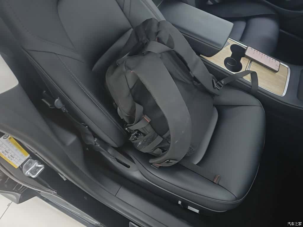 Tesla Model 3, 2023 25