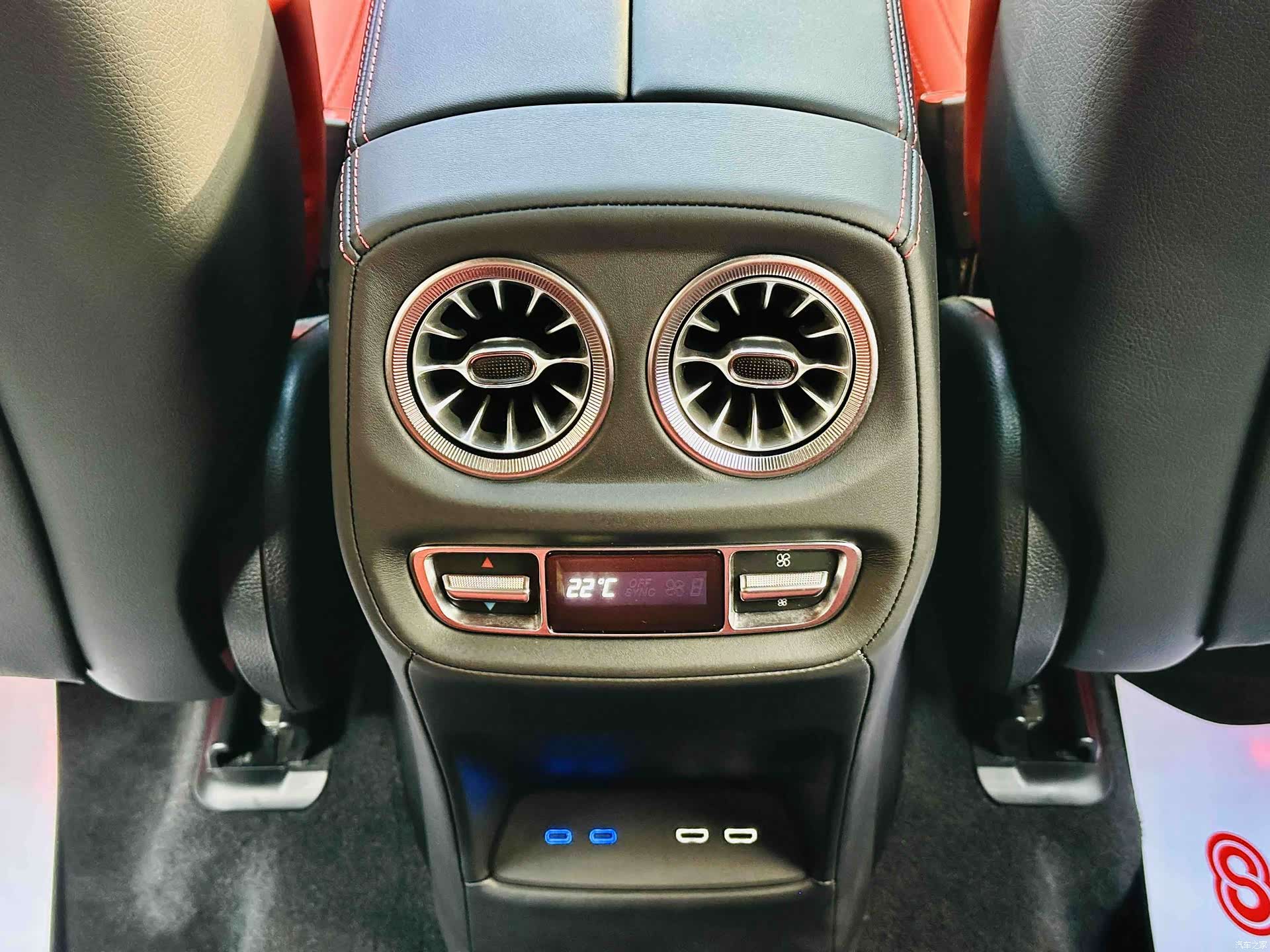 Mercedes-Benz G-Class, 2025 13