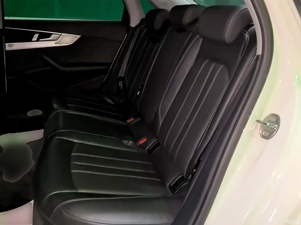 Audi A4L, 2024 17