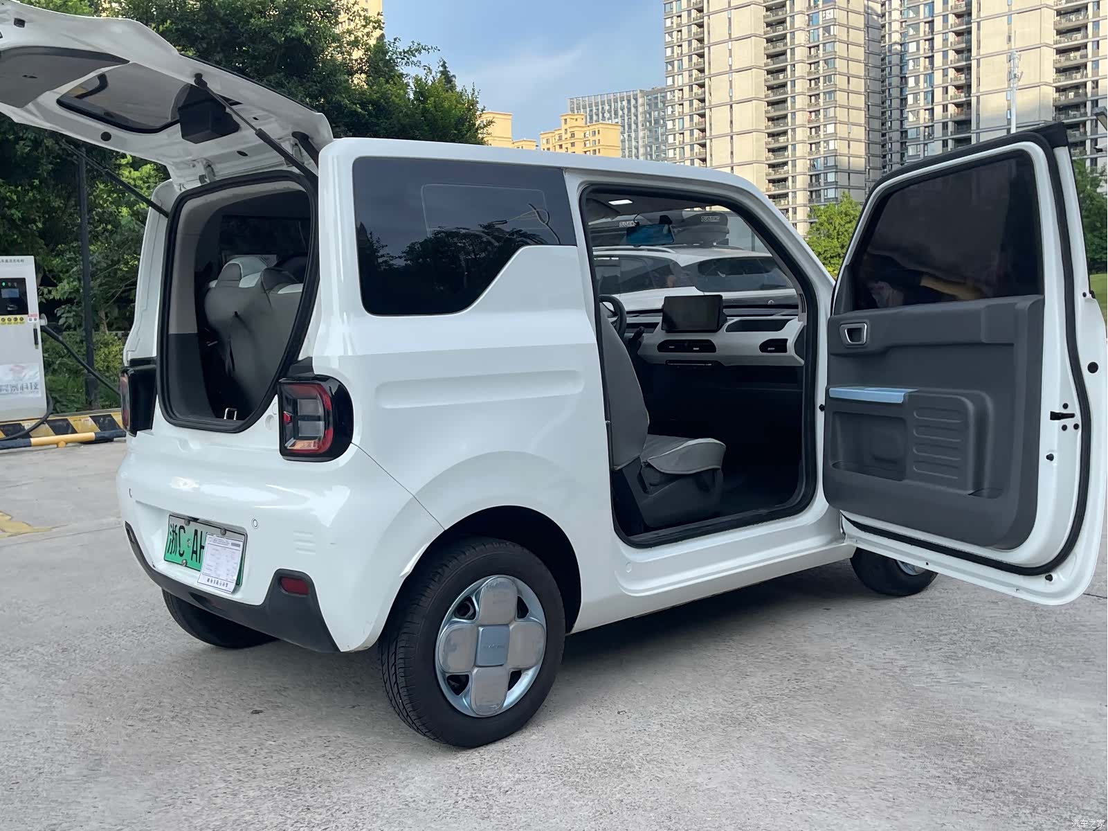 Geely Panda, 2023 13