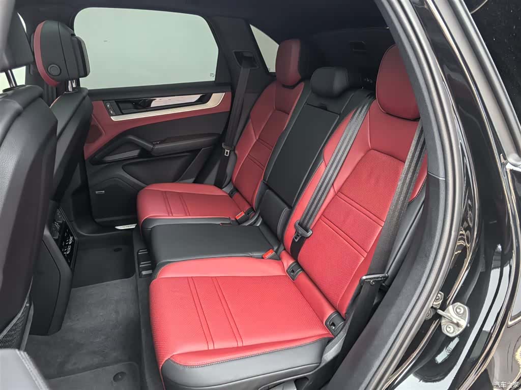 Porsche Cayenne, 2025 23