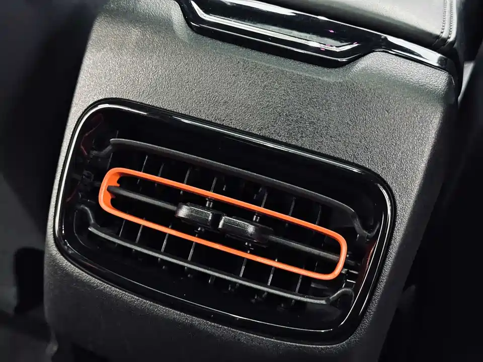 Lynk & Co 02 Hatchback