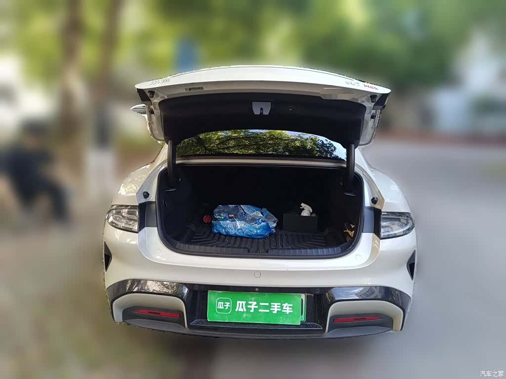 Xiaomi SU7, 2025 10