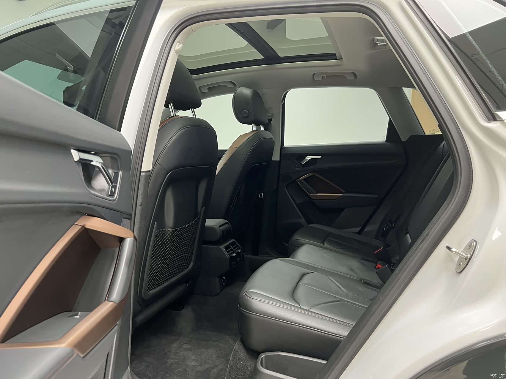 Audi Q3, 2021 6
