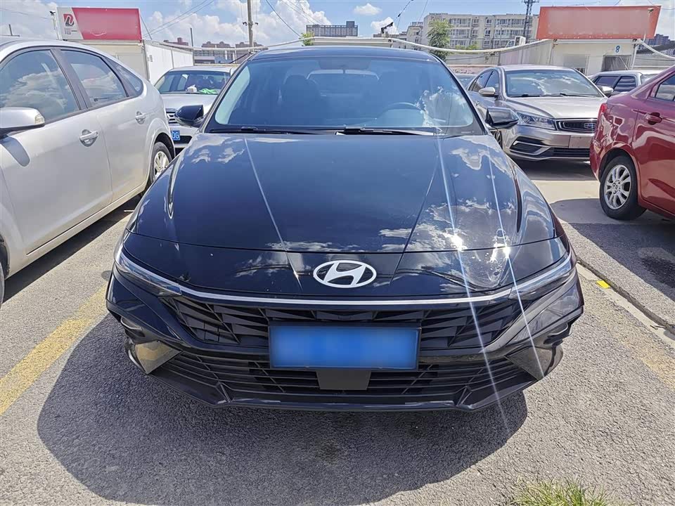 Hyundai Elantra