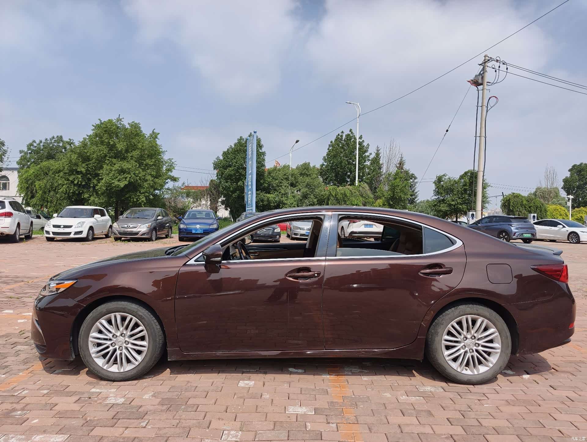 Lexus ES, 2017 7