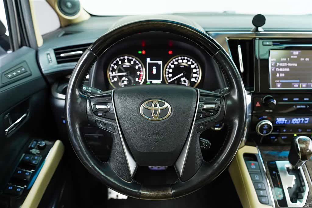 Toyota Alphard, 2018 8