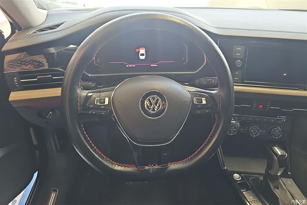 Volkswagen Passat, 2020 15