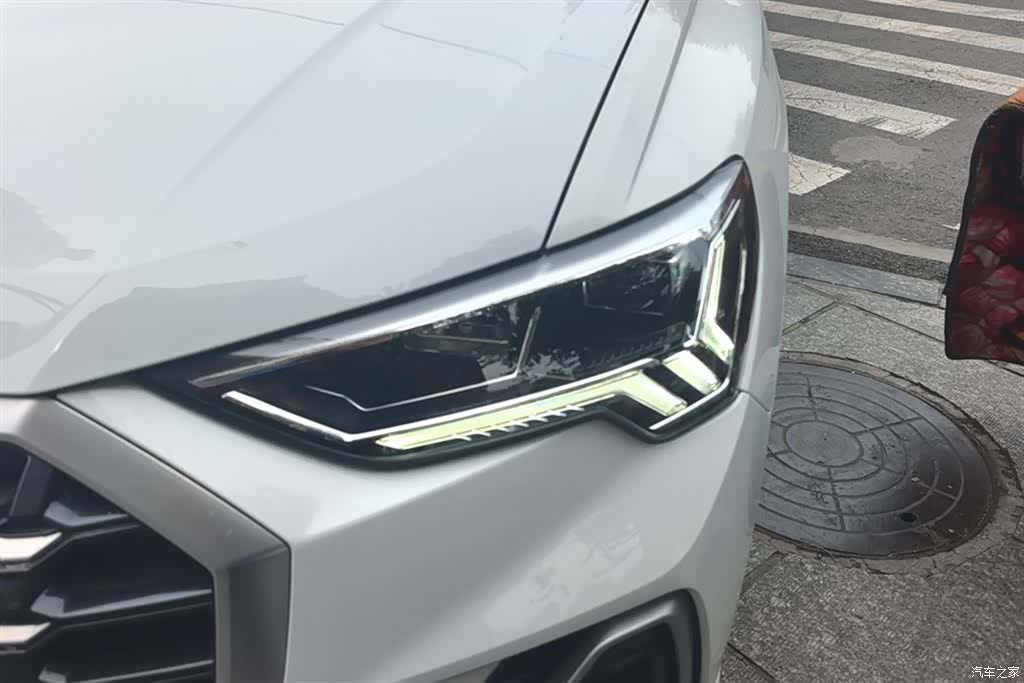 Audi Q3, 2022 все фото