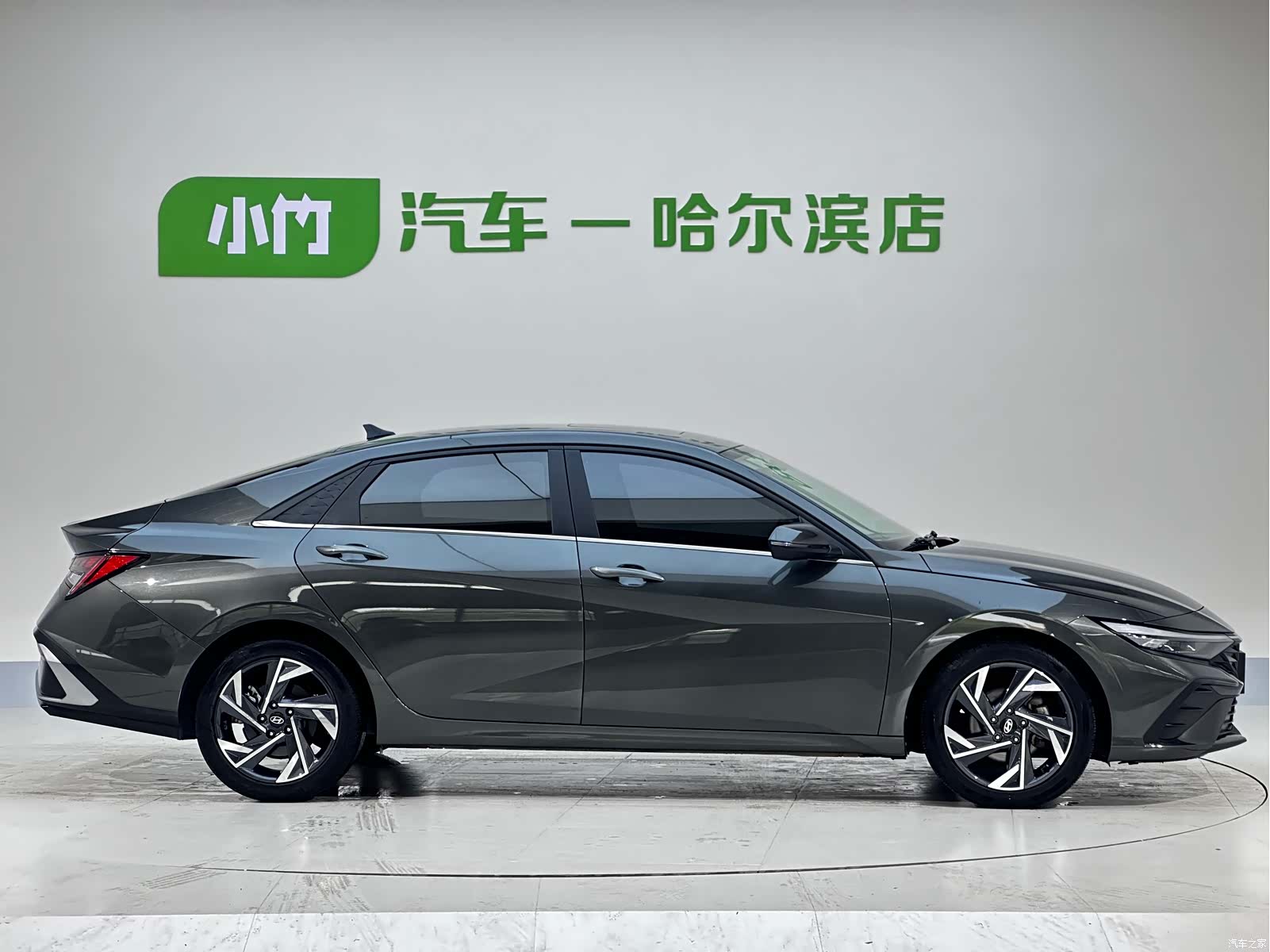 Hyundai Elantra, 2023 4
