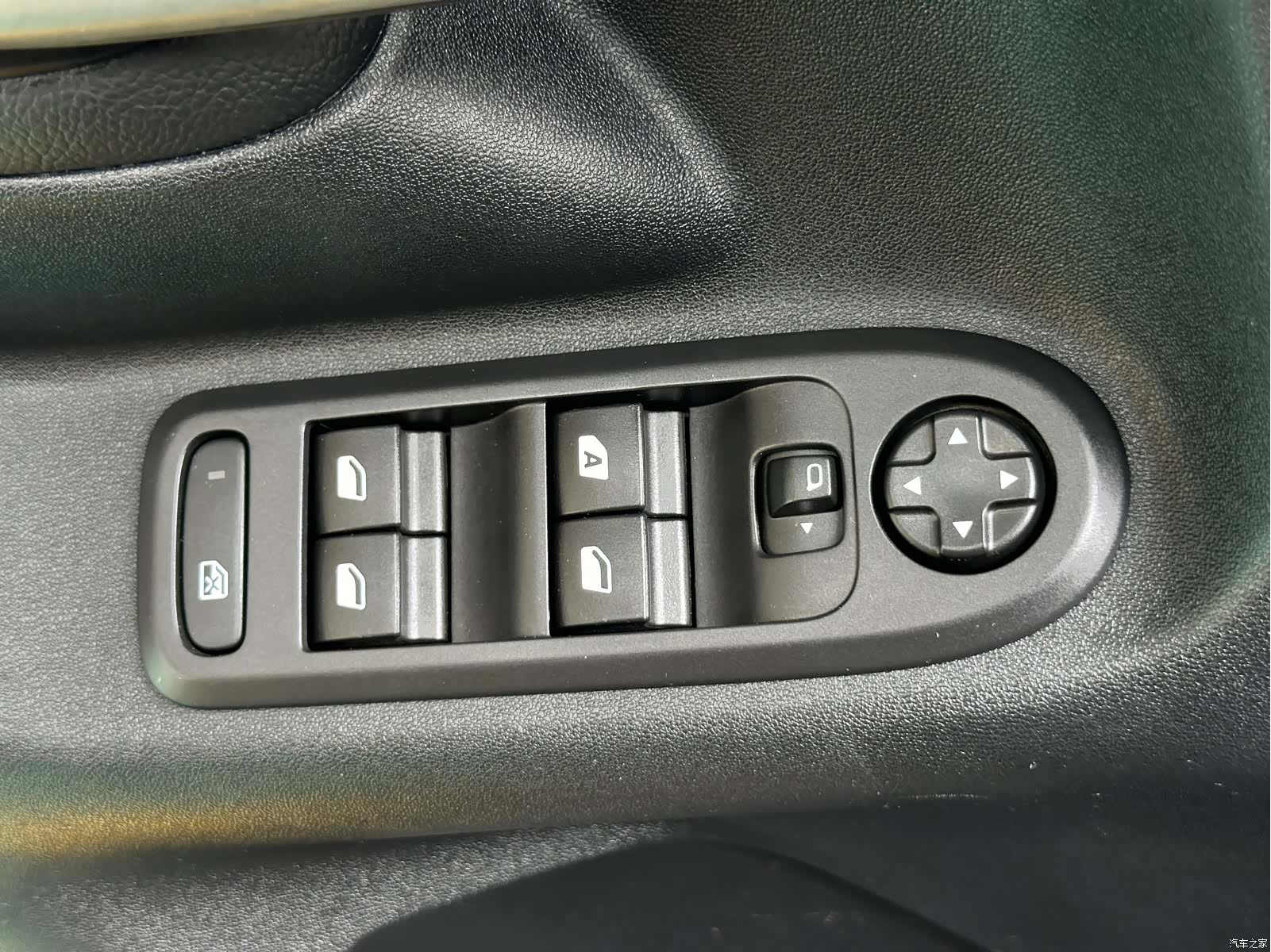 Citroen C3-XR, 2015 13