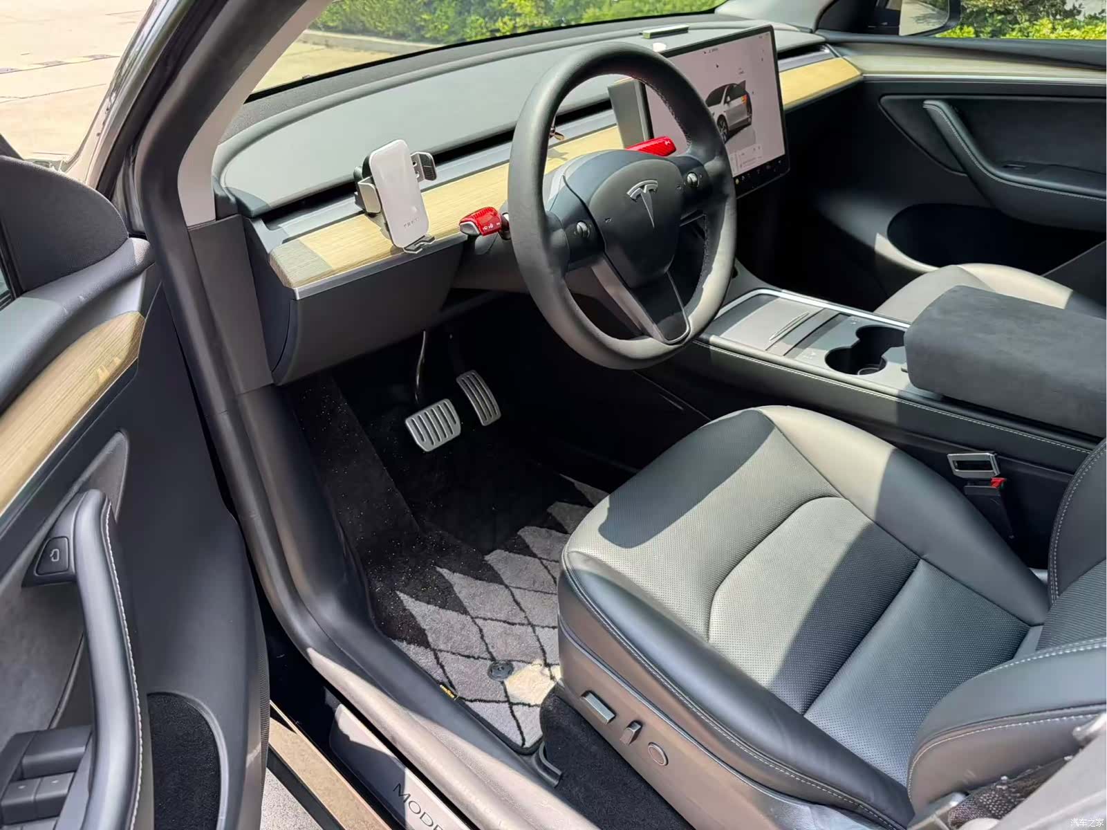 Tesla Model Y, 2023 8