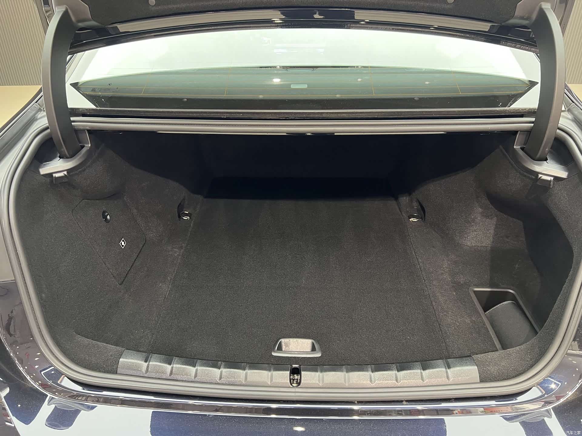 BMW i7, 2025 20