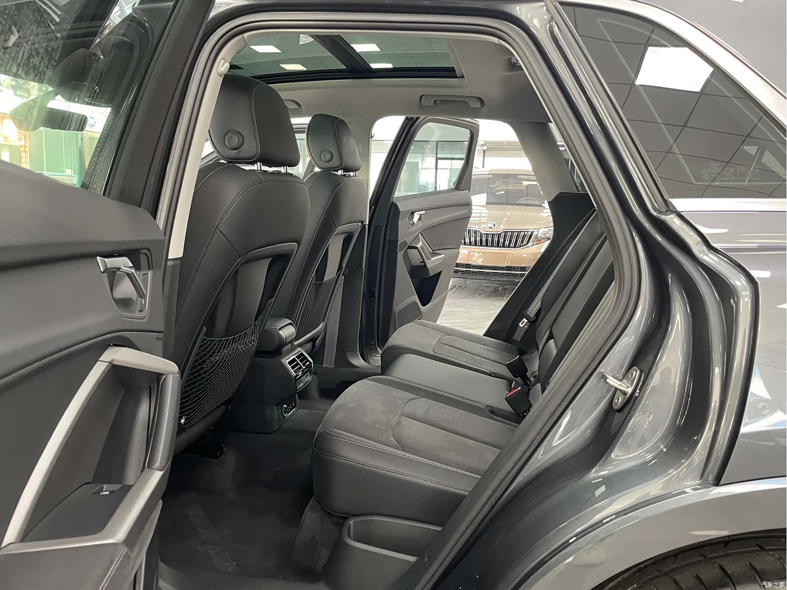 Audi Q3, 2022 6