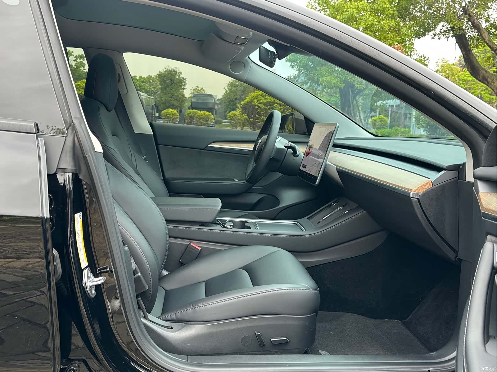 Tesla Model 3, 2022 12