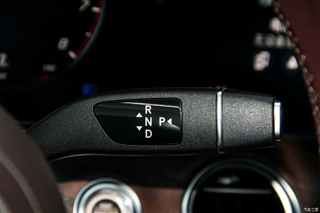 Mercedes-Benz E-Class, 2023 22