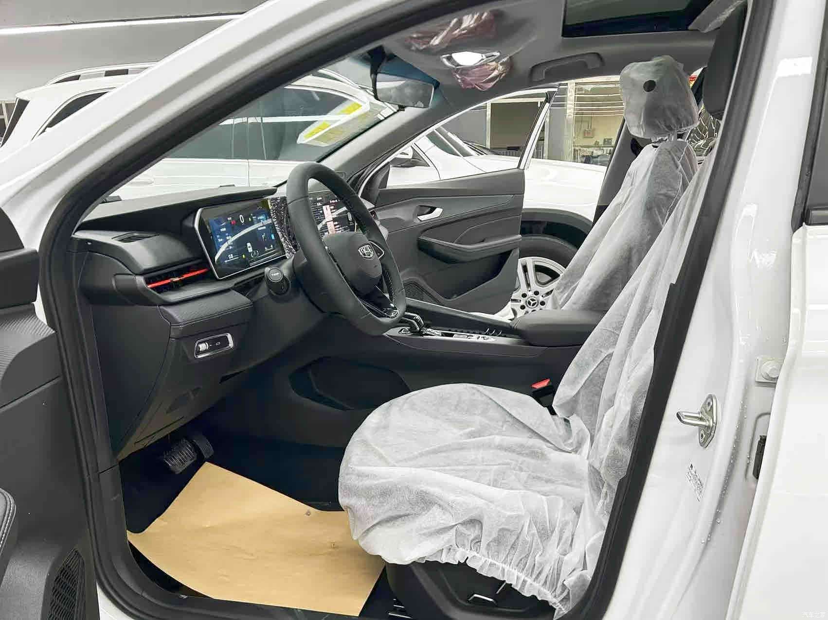 Geely Binray, 2026 7