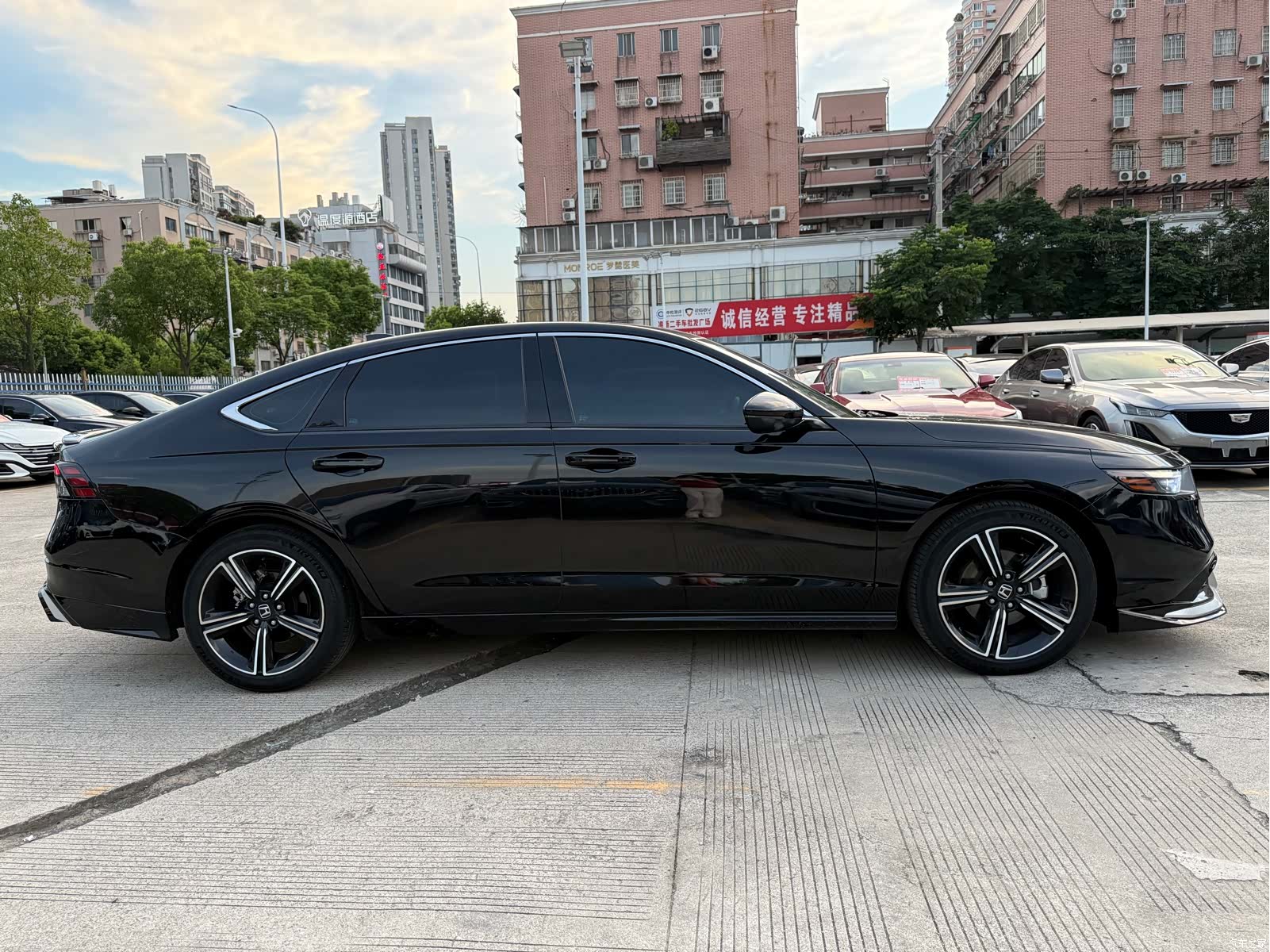 Honda Accord, 2025 4