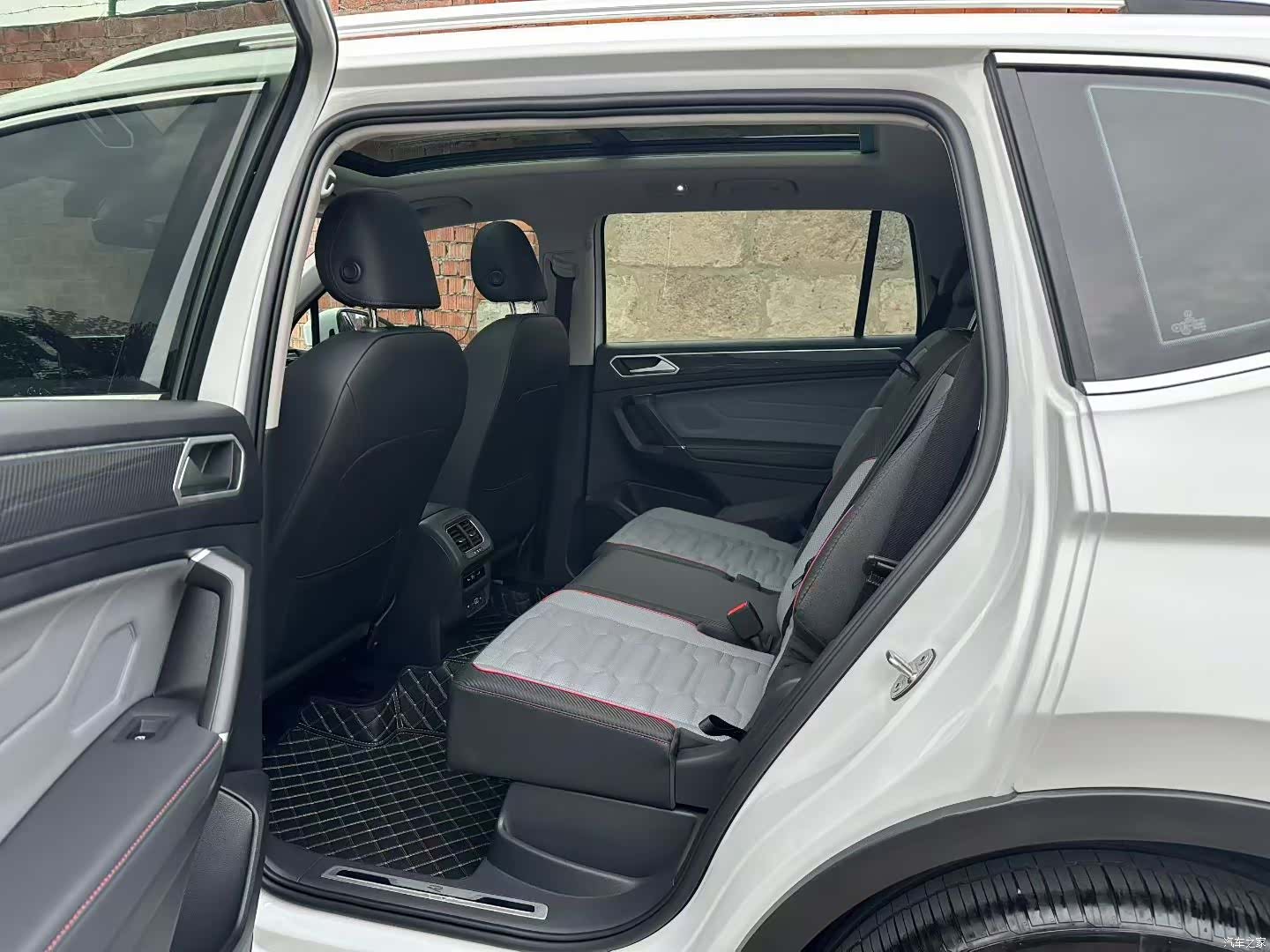 Volkswagen Tiguan L, 2023 все фото