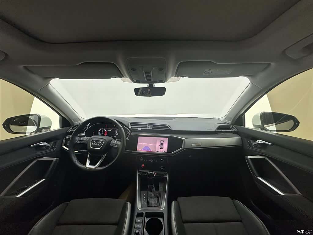 Audi Q3, 2023 12