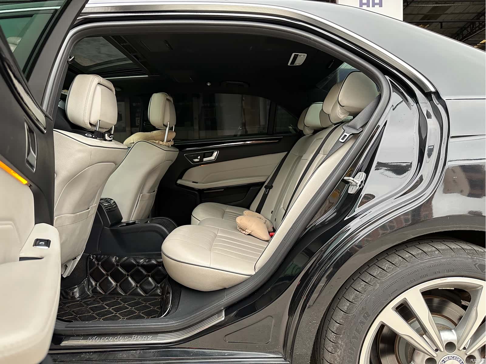 Mercedes-Benz E-Class, 2015 9