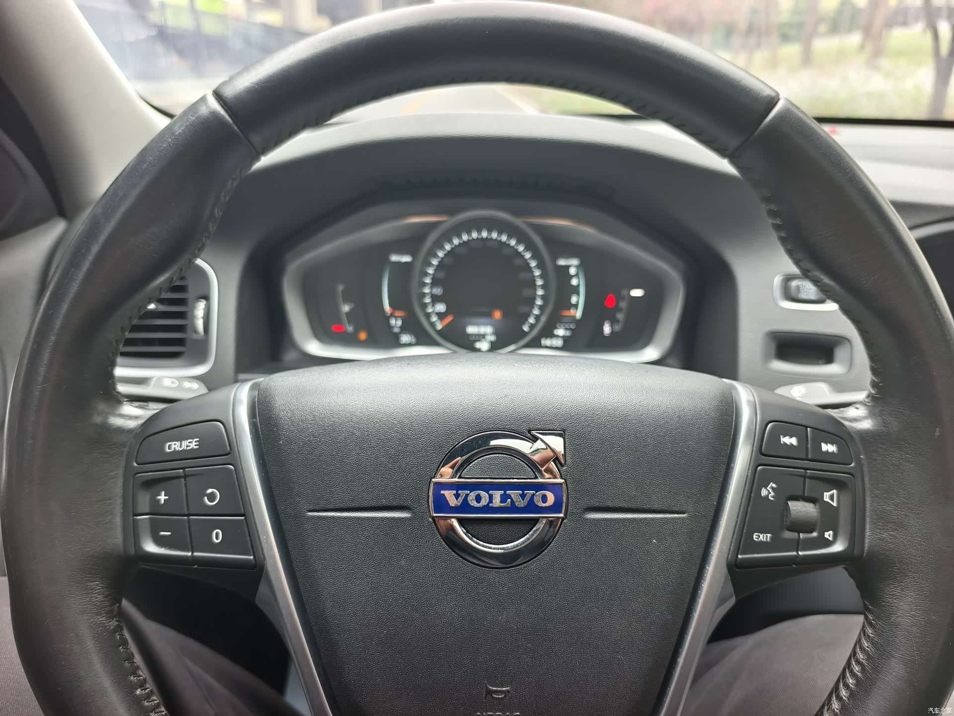 Volvo S60, 2015 14